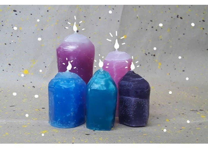 Llenan de un aroma hermoso tu casa y al mismo tiempo sirven de adorno. El paquete incluye cinco velas y existe la opción de personalizar los olores que quieres.