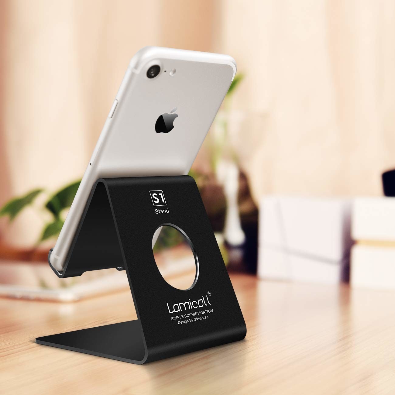 Upgrade Your Phone Safety With This Silicone Mobile Phone Holder