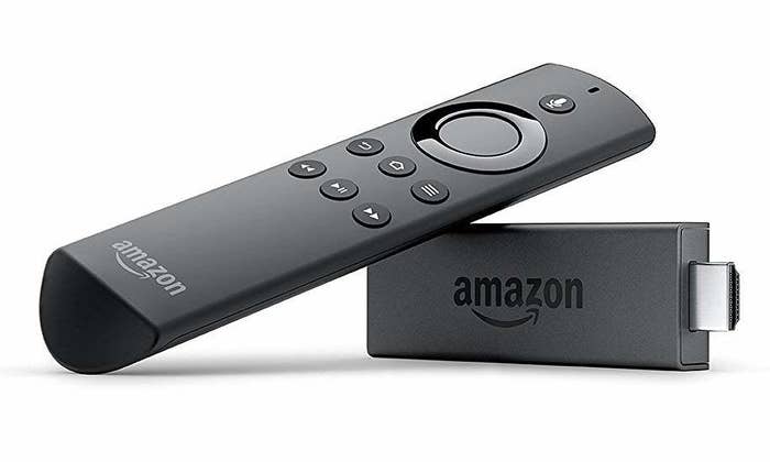 Fire TV Stick欲しいなーと思ってたんですが、プライムデーで安くなってるタイミングでついに買っちゃいました。