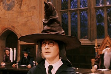 A qual Casa de Hogwarts você realmente pertence (segundo uma pessoa que nunca leu os livros)?