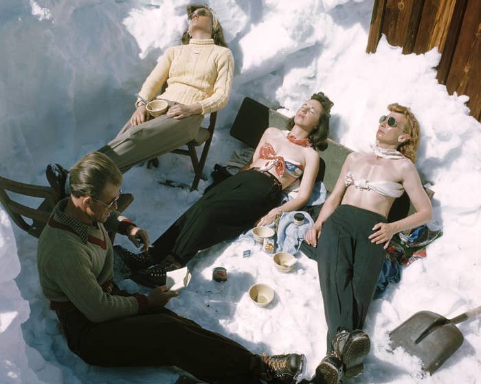 25 Pictures From History That Perfectly Capture The Spirit Of Winter