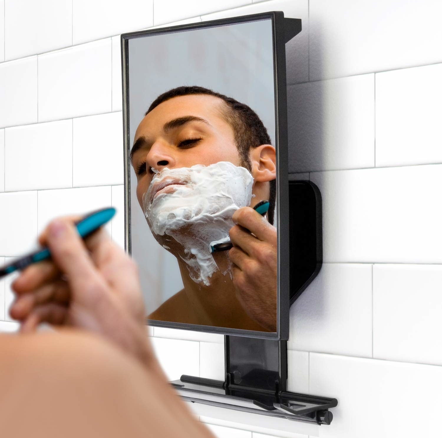 model shaving in mirror