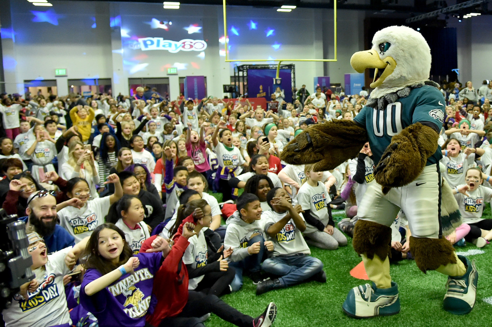 NFL PLAY 60 Kids' Day, Local Sports