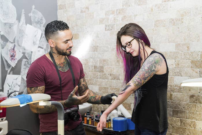 Chef measures ingredients using genius 'functional' hand tattoo
