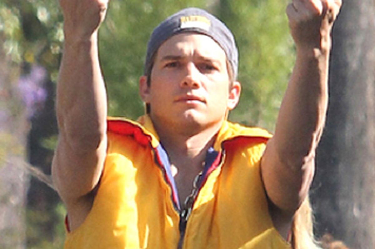 The 43 Types Of Celebrity Middle Fingers The middle finger, extended with the other fingers held beneath the thumb, is thus documented to have the middle finger's offensive meaning seems to have overtaken cultural, linguistic and national boundaries and can now be seen at protests, on football pitches, and at rock concerts across the world. the 43 types of celebrity middle fingers