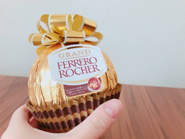 カルディで買うべきバレンタインチョコはこれ 巨大フェレロ ロシェ チョコレートが登場