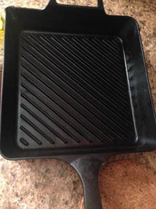 The same cast-iron pan with no burnt-on food. 