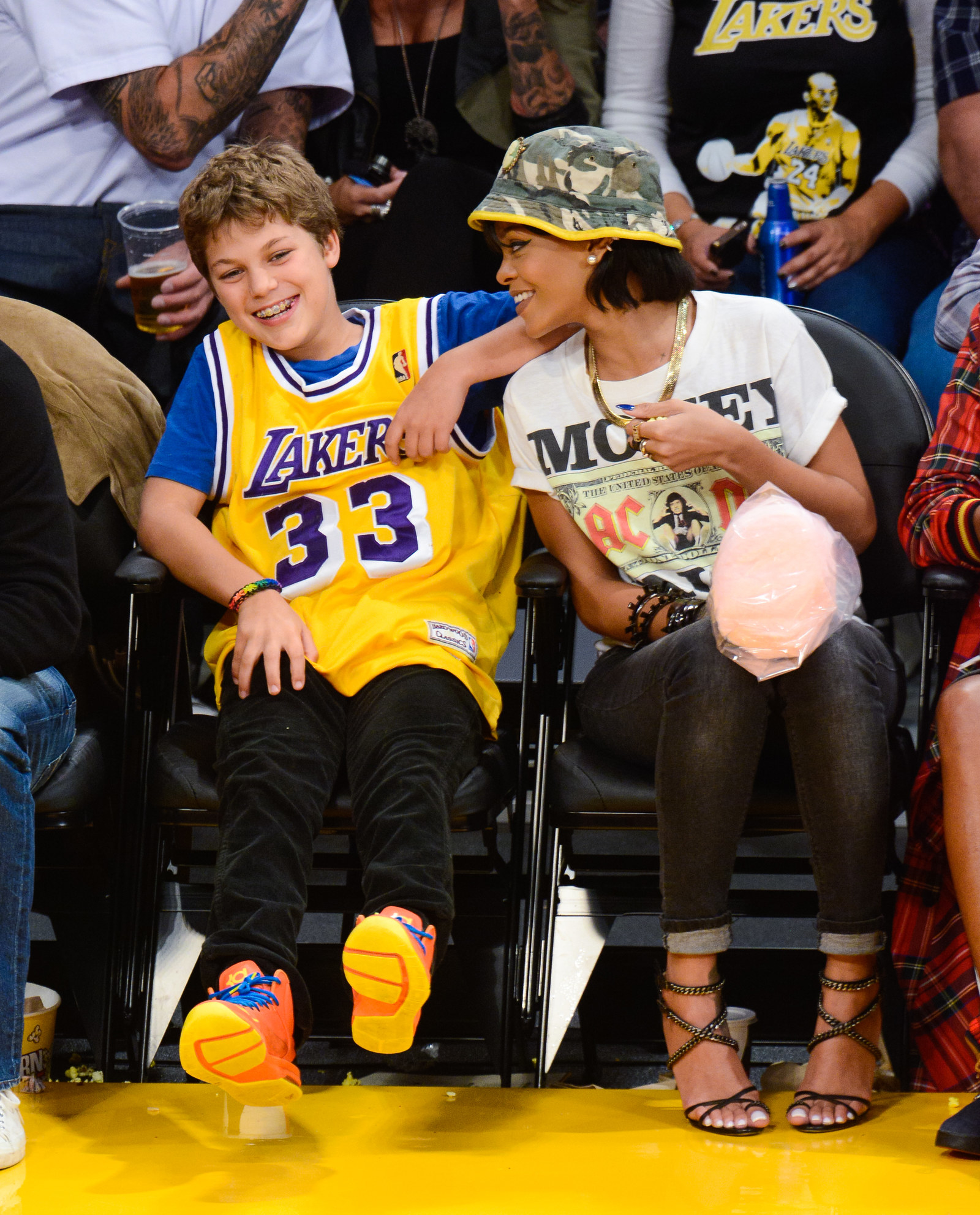 rihanna faces at basketball games