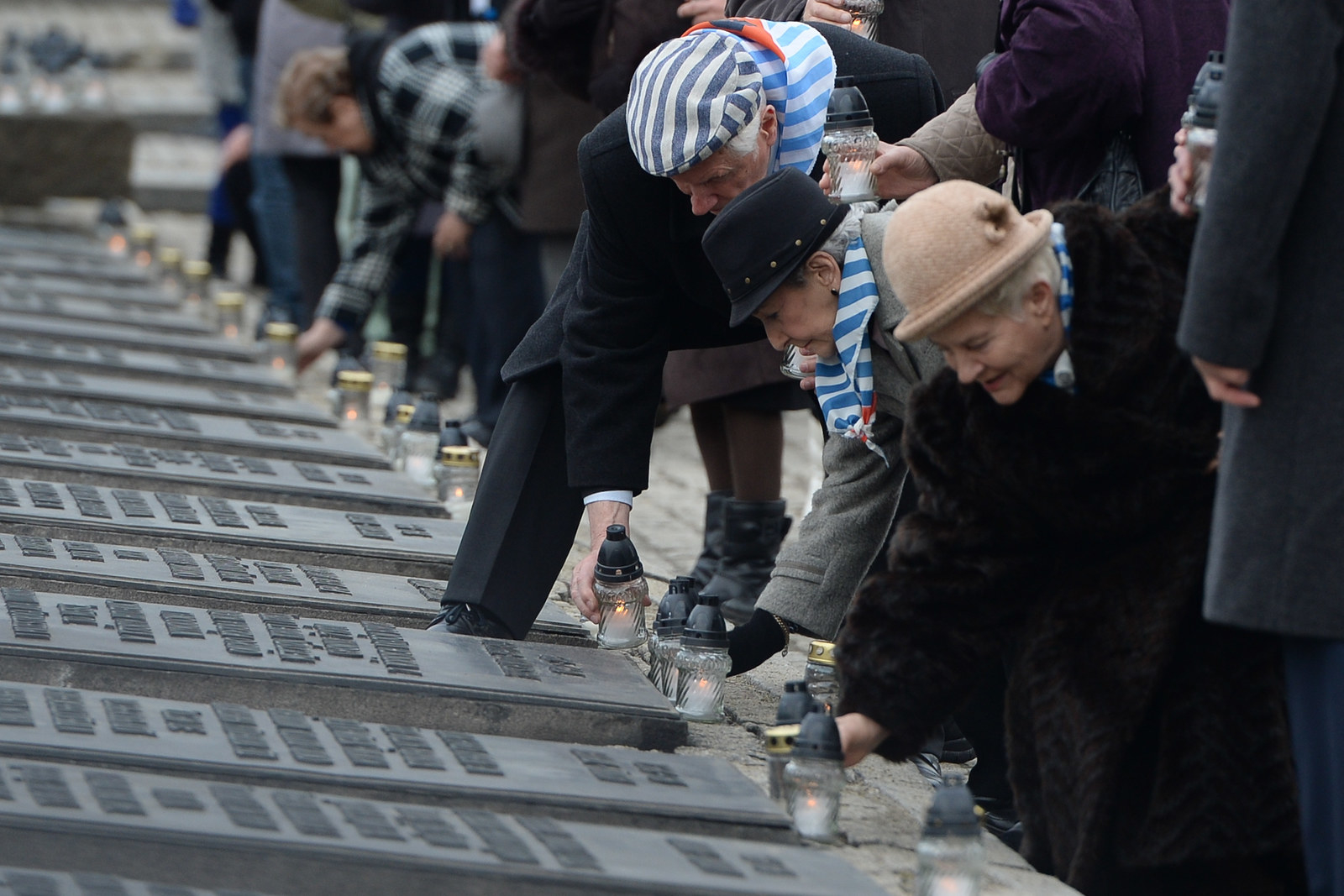 auschwitz tourist pictures