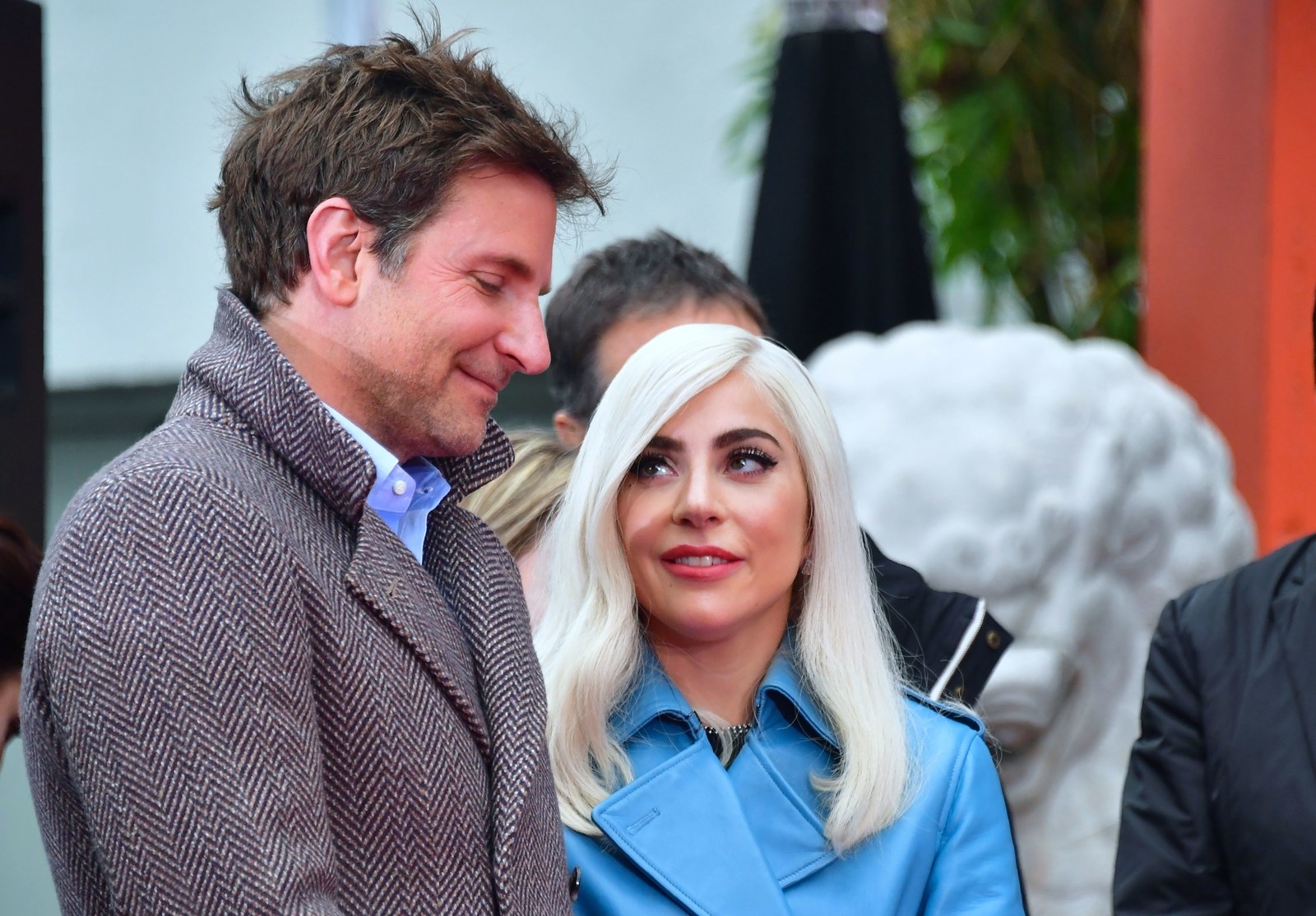 Lady Gaga, Bradley Cooper - Shallow (Live in Las Vegas) 