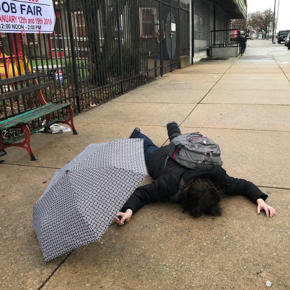 These Pictures Capture The Crushing Weight Of Anxiety And Depression