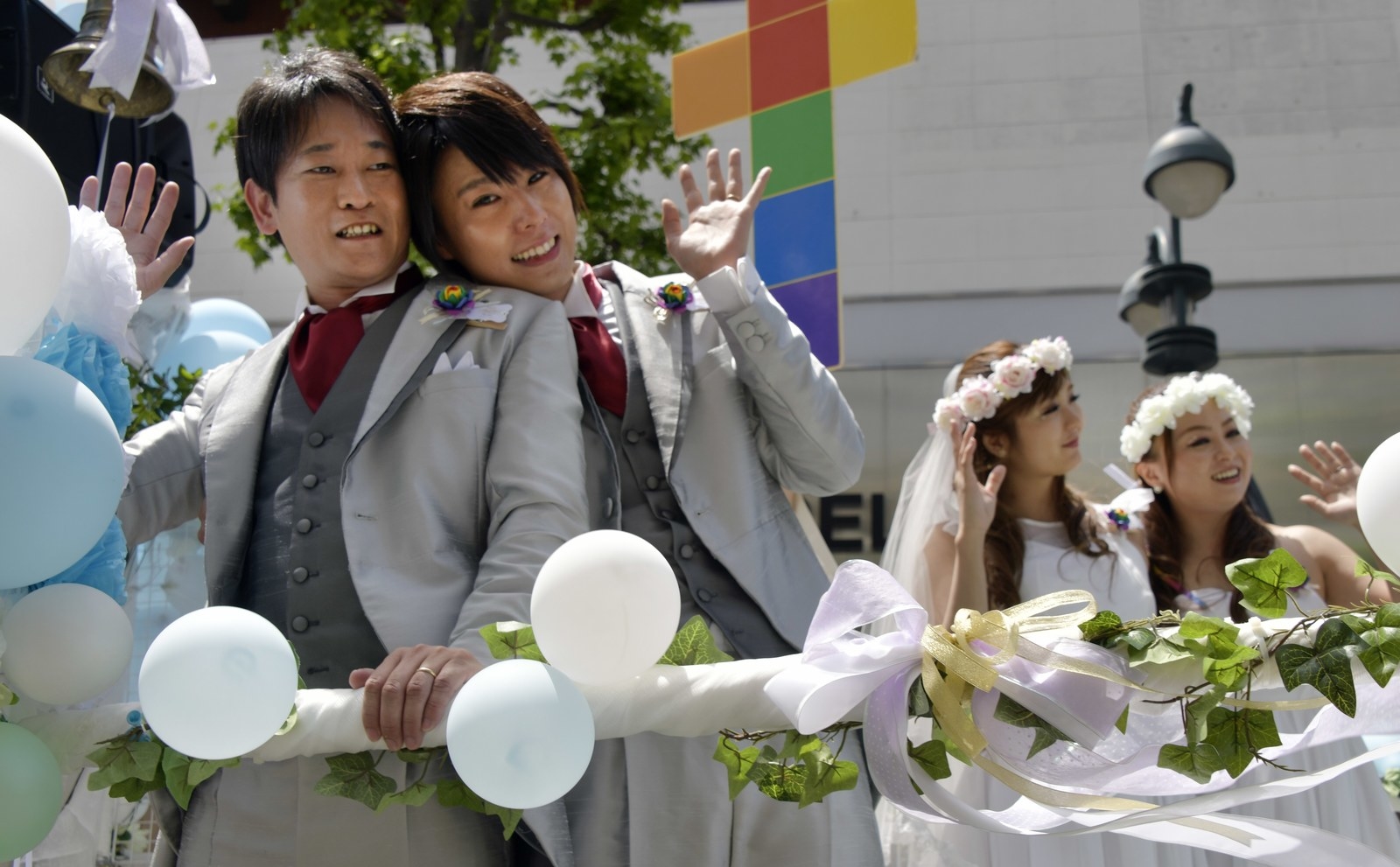 日本の結婚は不平等　同性カップルが裁判に訴える理由