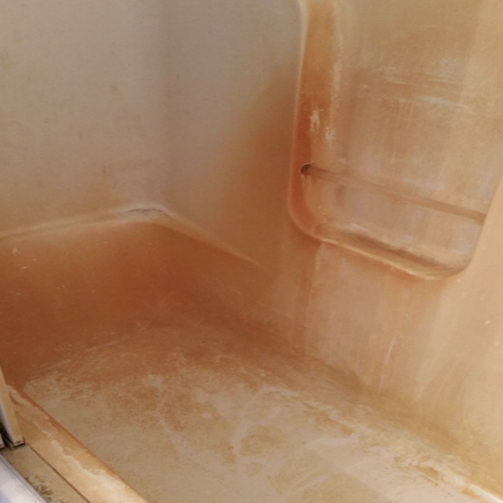 21 Things That Will Clean Any Dirty Bathroom And We Have The Proof