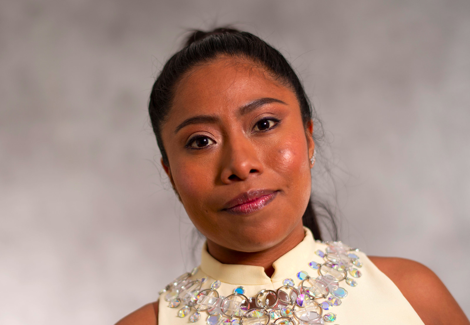 Yalitza Aparicio, The Oscar-Nominated Breakout Star From Netflix's Roma Did A Photo Shoot At The ...