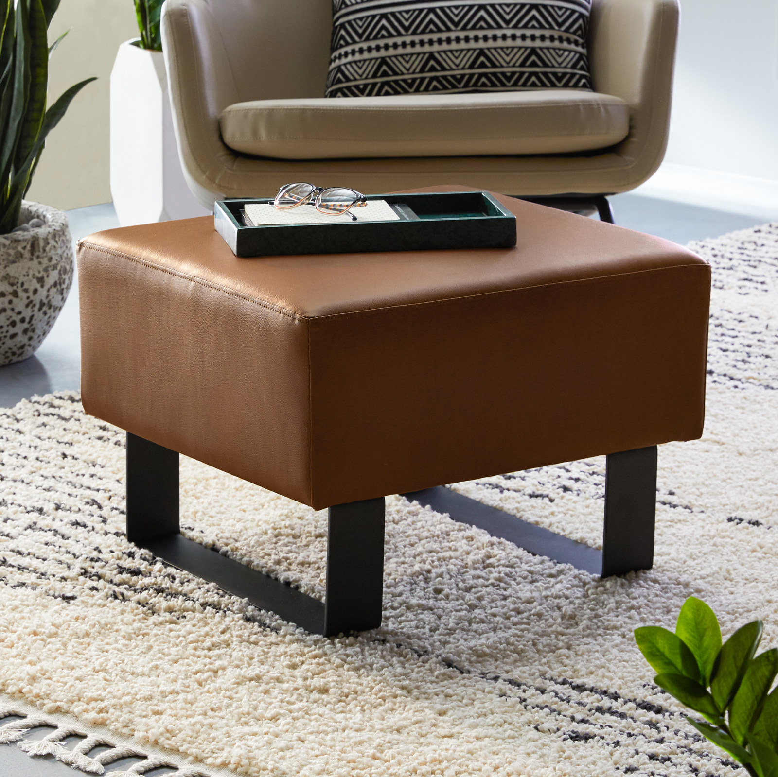 Price: $179 (available in brown and beige)