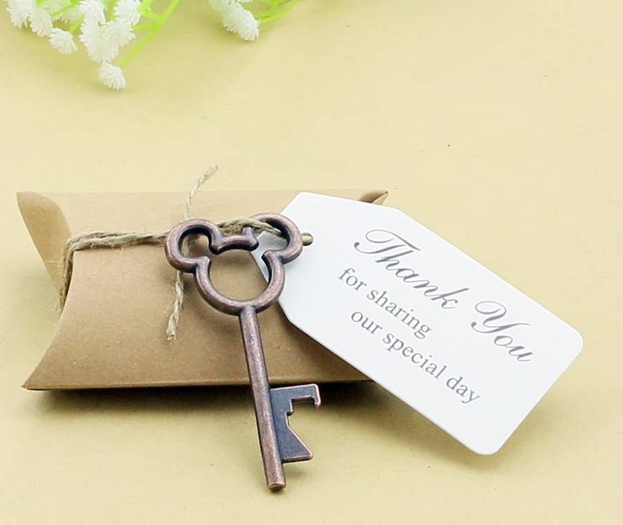 75+ Cheap Wedding Favors You'll Be Surprised Are Less than $2