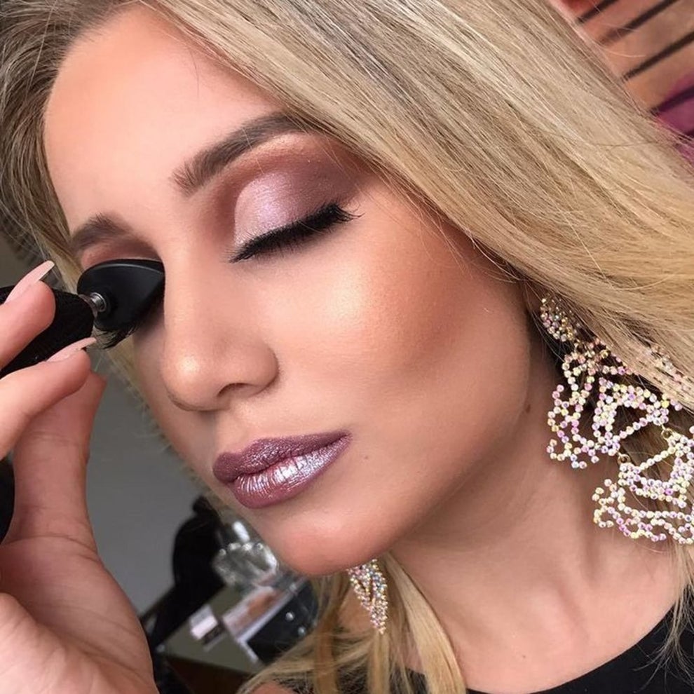 13 Things For People Who Suck At Applying Eyeshadow