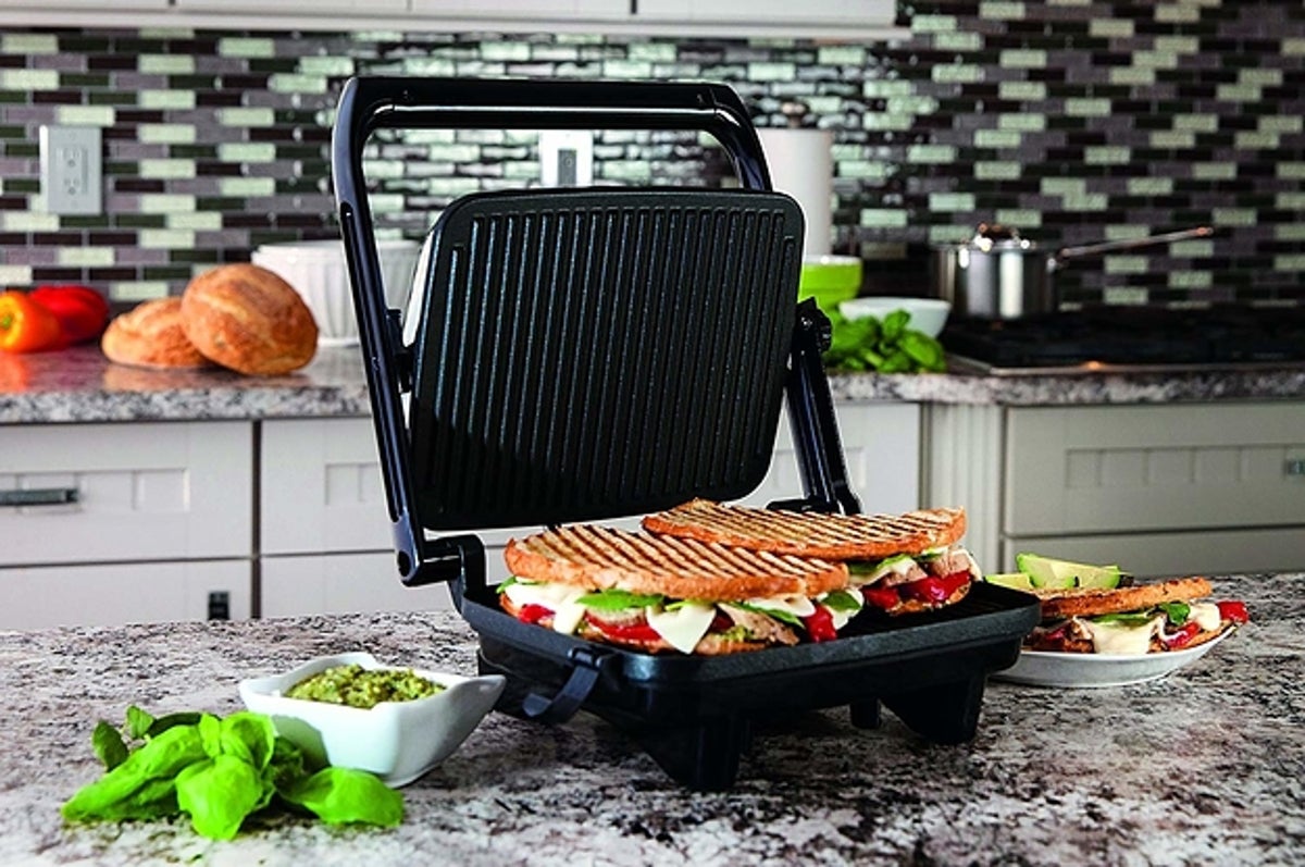 Total Chef 4-in-1 Waffle Maker, Indoor Grill, Sandwich Maker, Panini Press,  Electric Griddle, Toaster, Removable Non-Stick Cast Iron Plates, Perfect  for Grilled Cheese, Breakfast, Omelets 