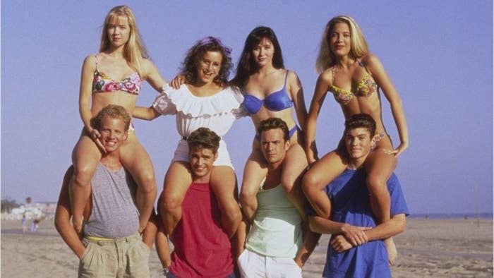 Here S What The Cast Of Beverly Hills Looks Like Now