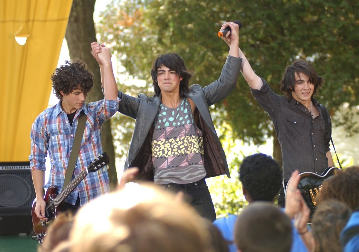 22 Jonas Brothers Songs You Should Really Listen To Now They're Reuniting