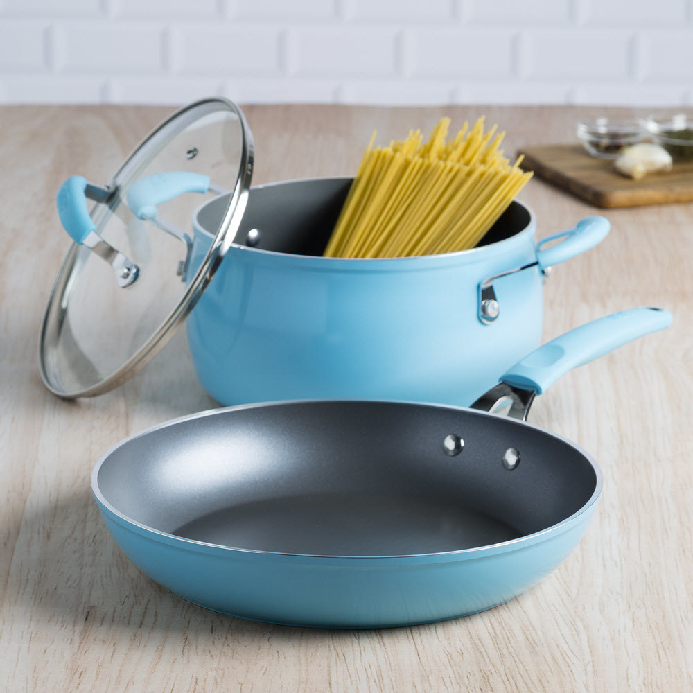 Set includes 11" fry pan, and 5 qt. Dutch oven with glass lid.Price: $19.97 ($27.92 off the list price)