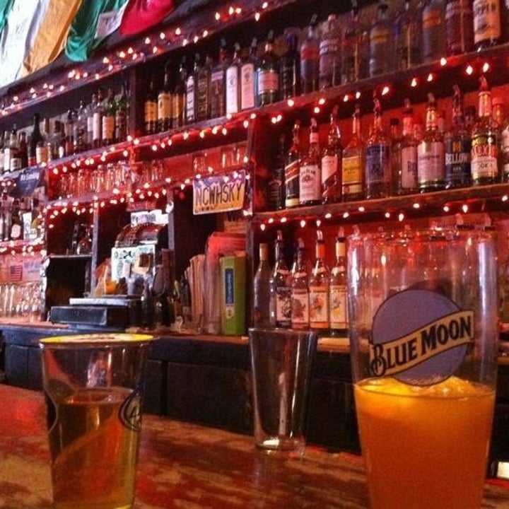 23 Nyc Bars With Activities And Games That Are Perfect For Winter