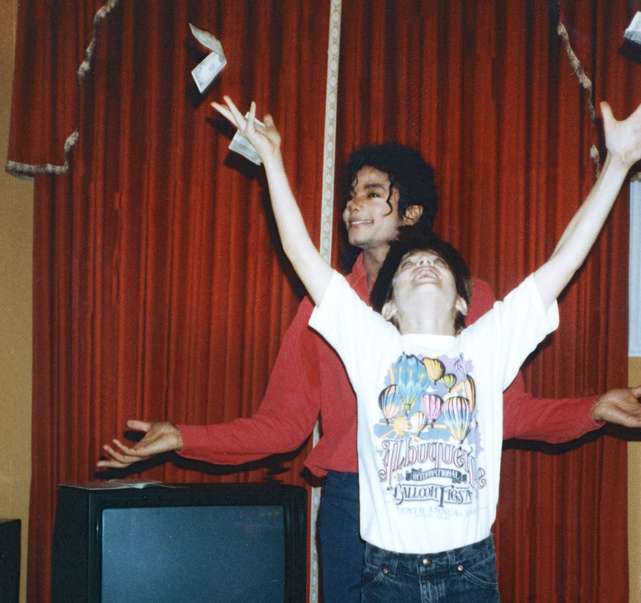 Inside The Controversial Michael Jackson Documentary “leaving Neverland” 