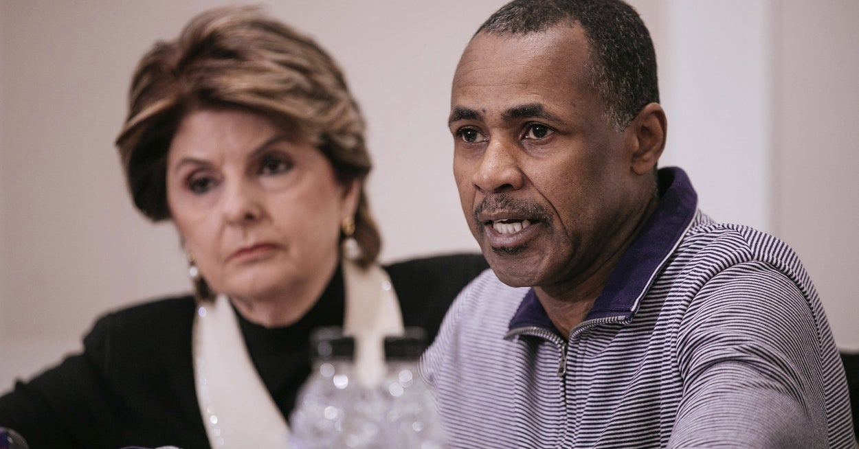 R. Kelly Appears In Another Tape Allegedly Abusing Underage Girls ...