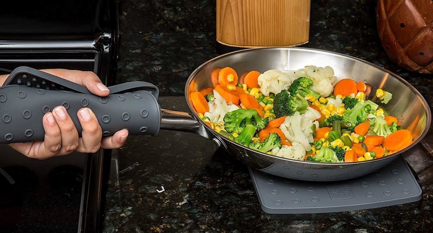 3 in 1 Nonstick Frying Pan Heat Resistant Handle 3 Section Skillet Cooking  Pan, Online Shopping Sri Lanka: Electronics, Gadget, Clothes & Phones