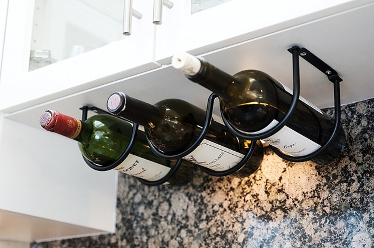 34 Ways To Organize A Tiny Kitchen That Ll End Up Making A Big Big Difference No matter the size of your kitchen, there are always some difficult to use space or dead space exists. 34 ways to organize a tiny kitchen that