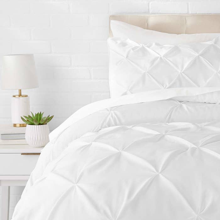 29 Pieces Of Bedding That Only Look Expensive