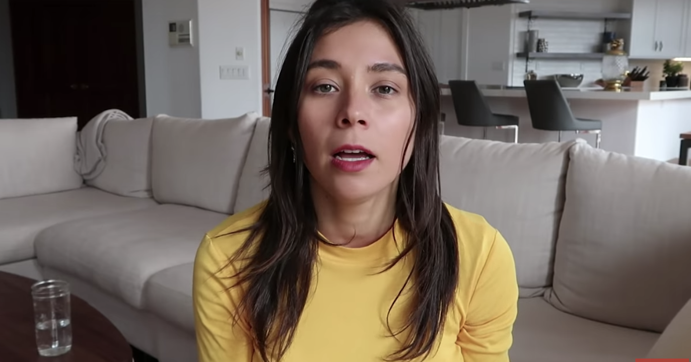 Famous Vegan Youtuber Rawvana Who Was Caught Eating Meat Is Now Defending Herself 1858