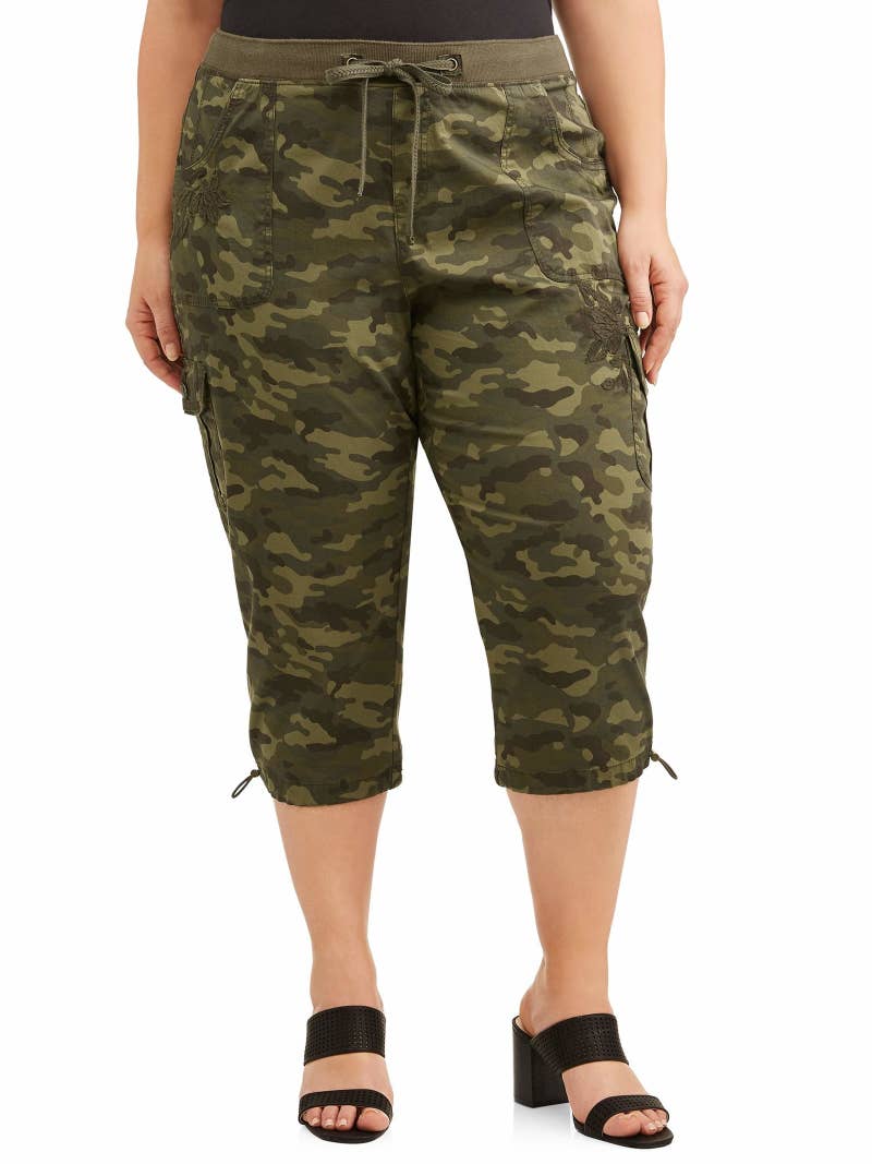 Price: .97 (available in sizes 0X–4X and five colors)