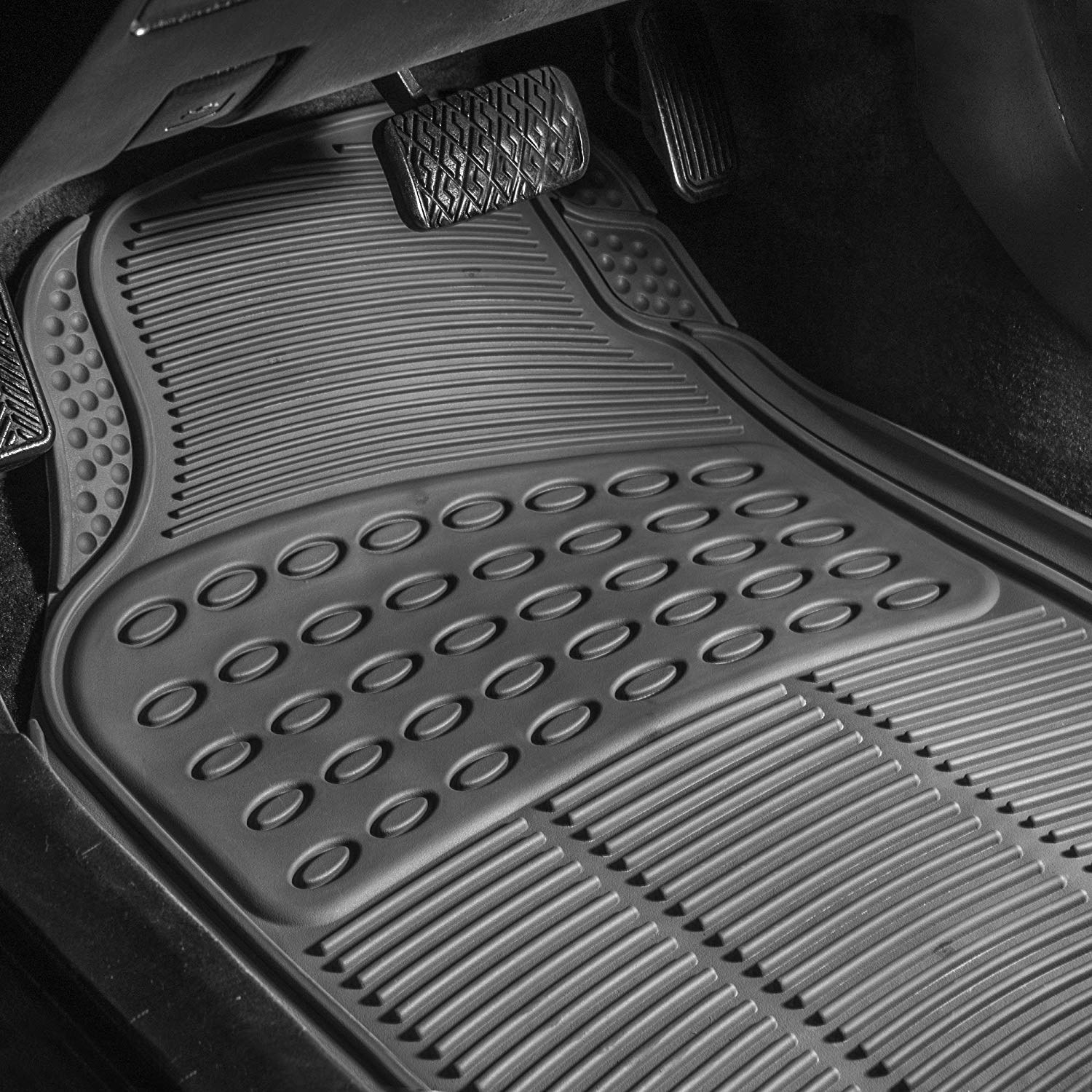 car floor mat with ridges on it