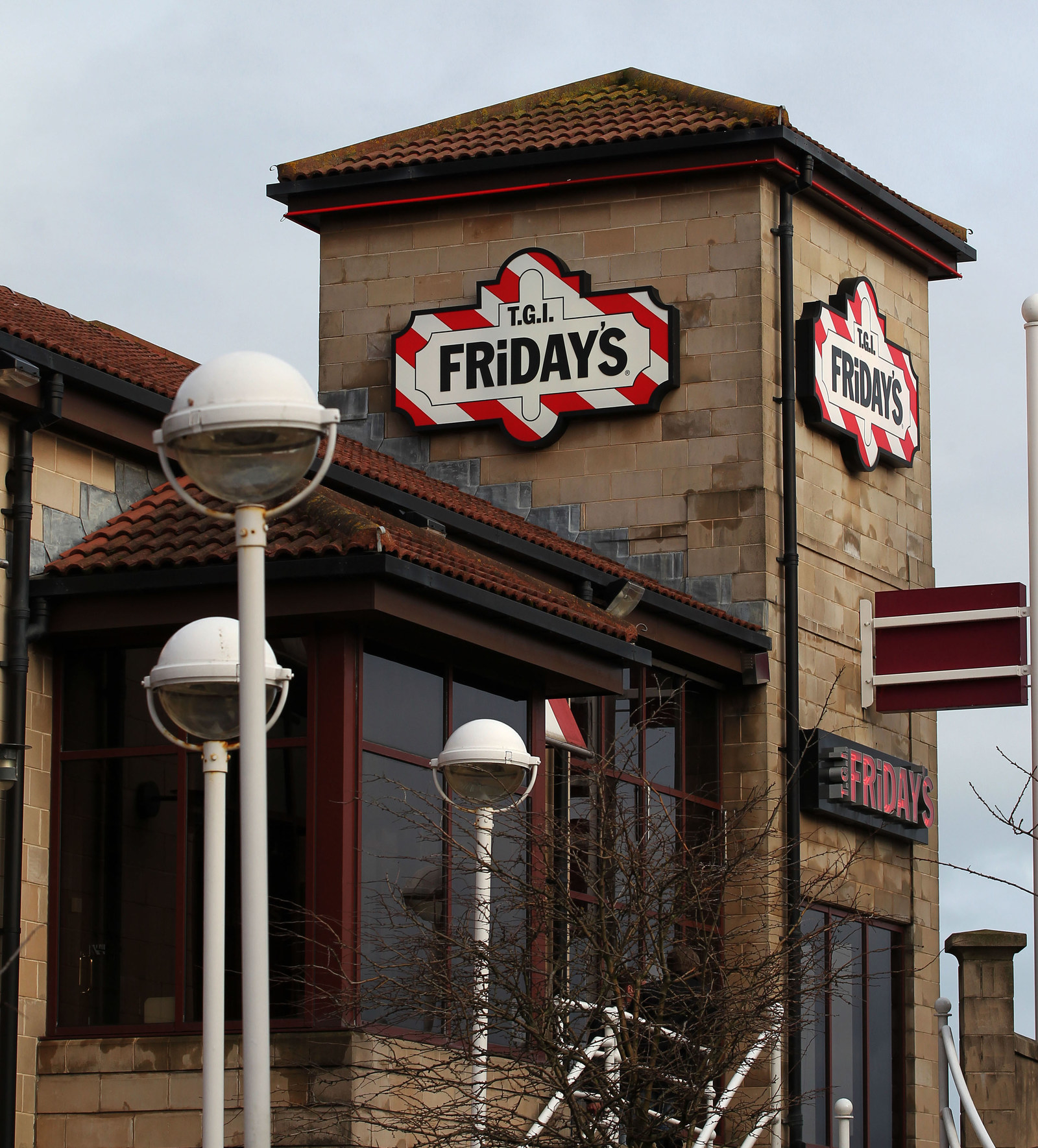 A Woman Is Suing Tgi Friday S For 5 Million Over Its Potato Skin Chips