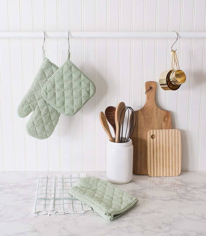 28 Pastel-Colored Kitchen Products Guaranteed To Make Your Heart Swoon