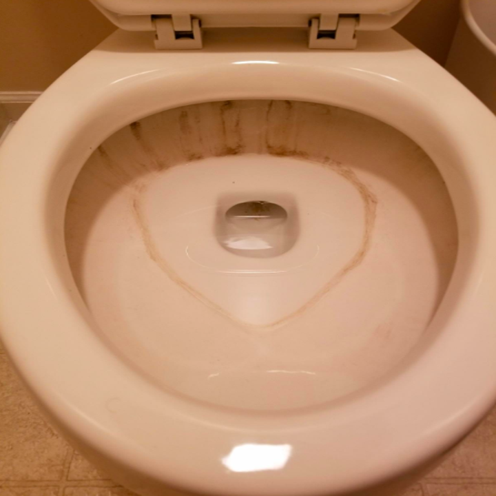 13 Cleaning Hacks To Make Your Bathroom Cleaner Than Ever