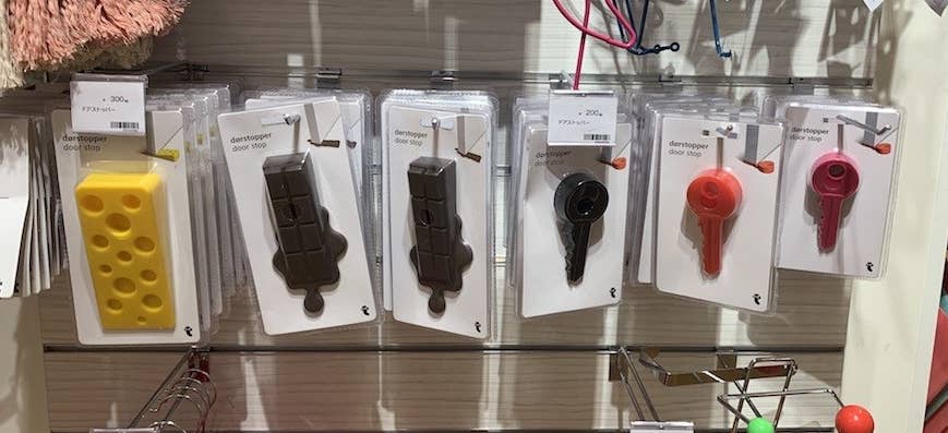 これは怖いwww フライングタイガーのドアストッパーがかなりやばいです これは怖いwww フライングタイガーのドアストッパーがかなりやばいです