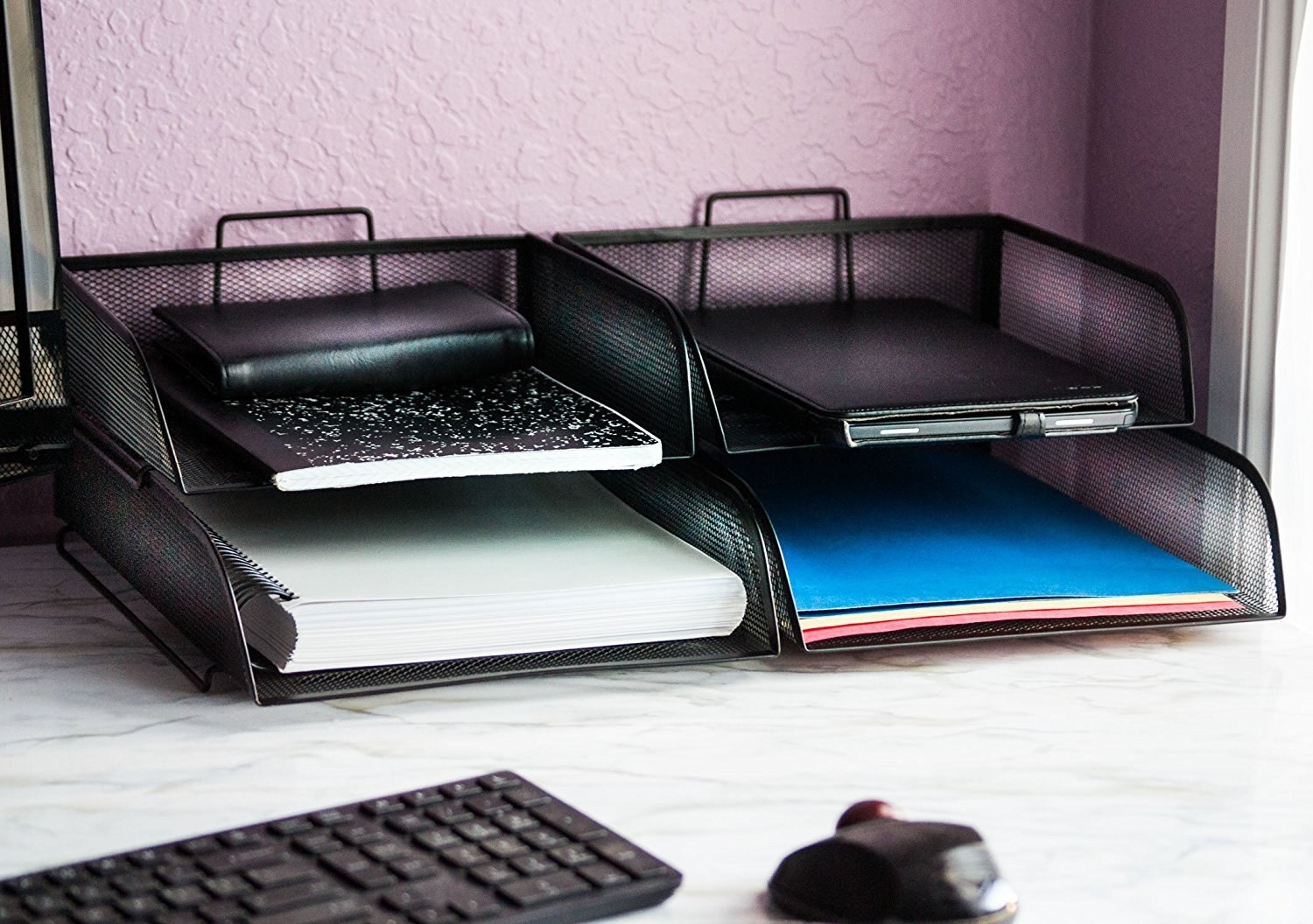 5 Super Cool Desk Gadgets Which Can Organise Your Messy Workspace