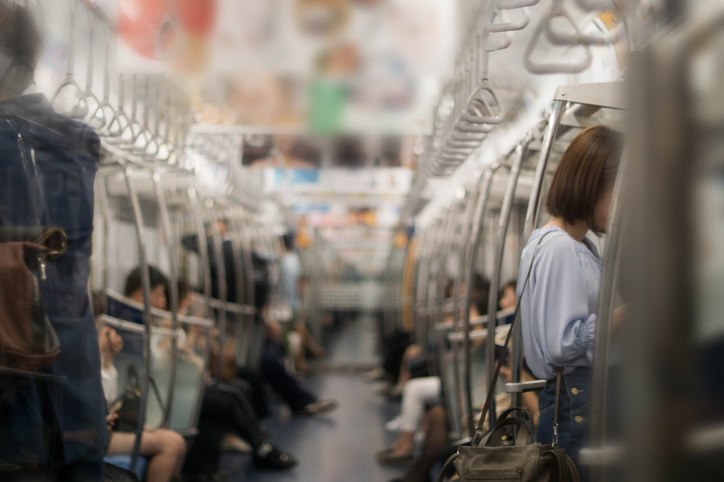 電車に乗っている人は通常、電車の構造や運行の仕組みを詳しく知りたいわけではない