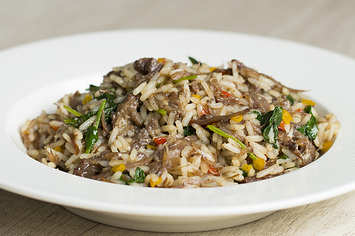 Você vai querer fazer este arroz de rabada para o almoço de domingo!