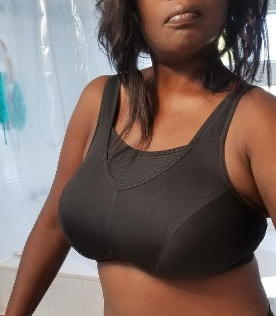 image of reviewer wearing black sports bra
