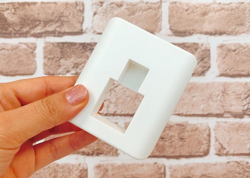 CanDo(キャンドゥ)「充電器ホルダー」便利アイテム スマホの充電が楽チン