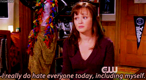 I mean seriously. For a girl that was touted as the perfect child and dreamt of being the next Christiane Amanpour, the LEAST she could've done was, you know, get a job. Any job. (And we love Stars Hollow, but whatever she's doing at the Gazette just doesn't count. I'm sorry.)