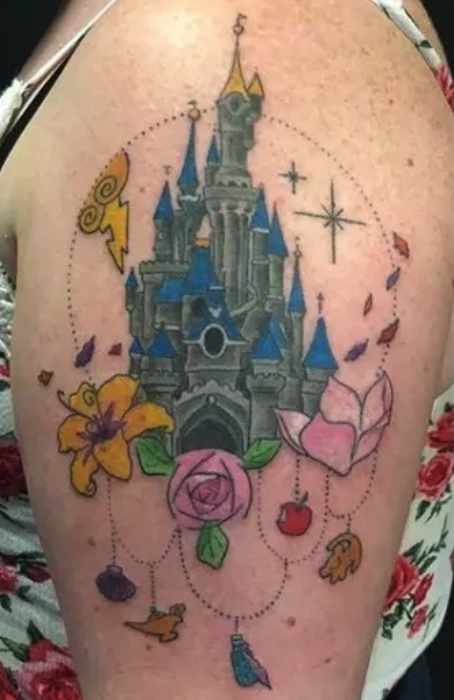 Jherelle Jay on Twitter Little piglet I did a while ago and forgot to  post Thanks heatherlyperson  piglet winniethepooh disneytattoo disney  cute smalltattoo flowers finelines floral balloon ankle  girlytattoos tattoo httpstco 