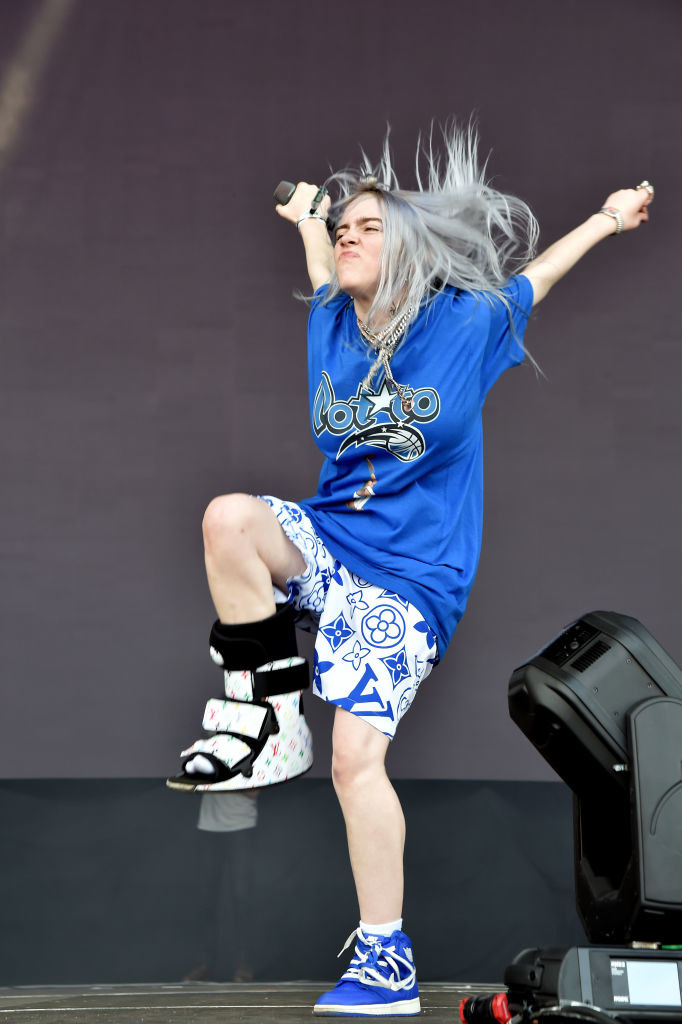 Louis vuitton Logomania Scarf worn by Billie Eilish in Billie Eilish -  Funny Moments