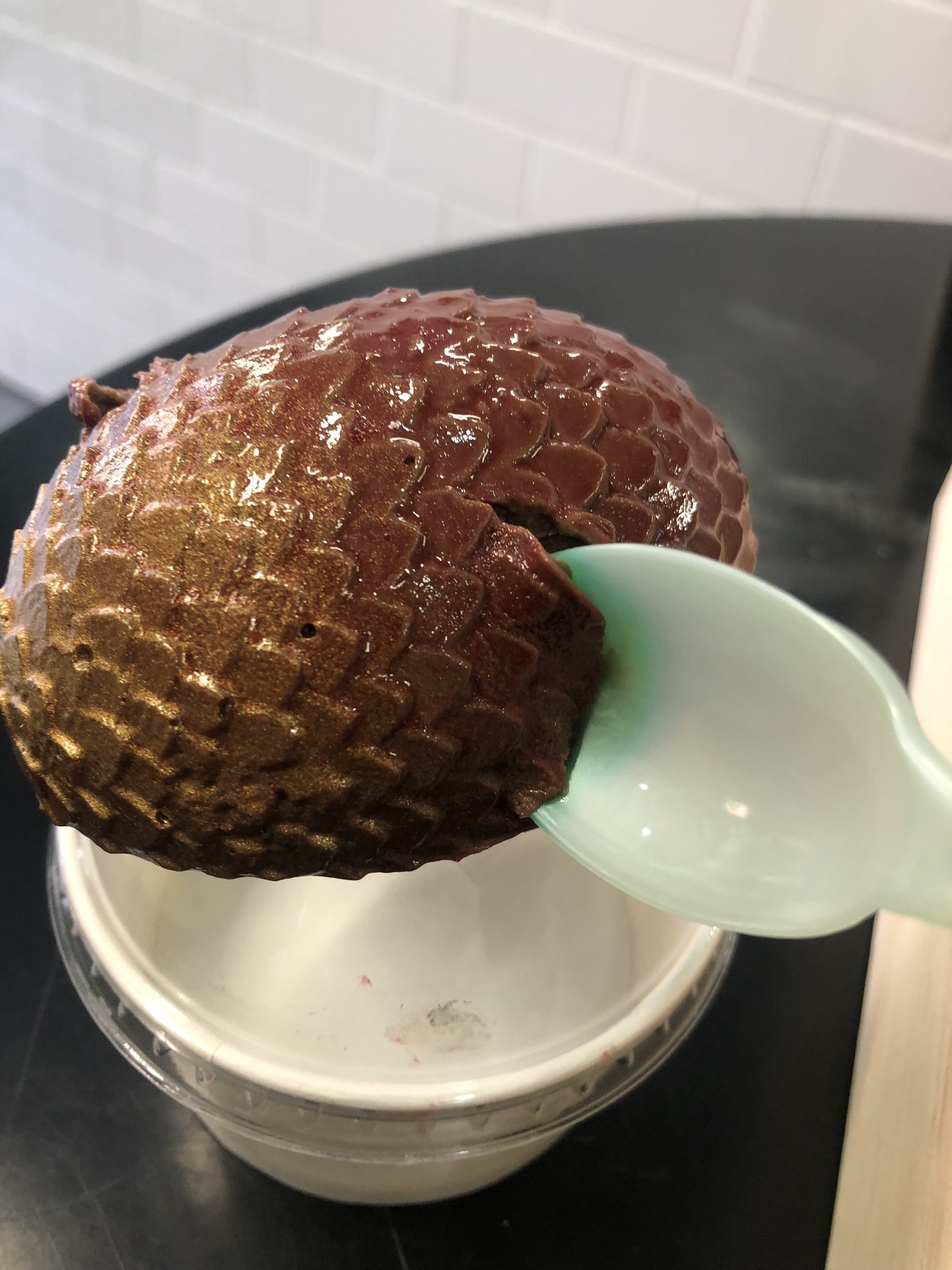 I Tried The Game Of Thrones Dragon Egg Ice Cream And Here S What I Thought