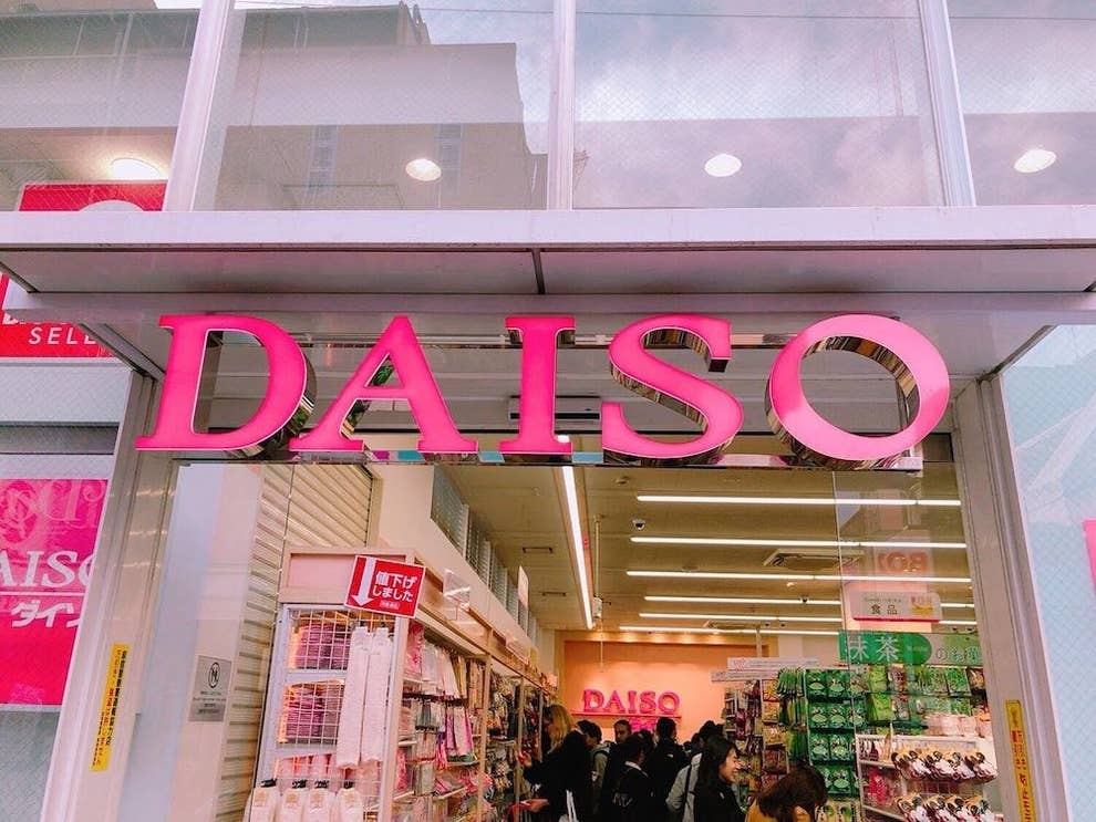 ダイソーの 読書台 が万能すぎる もっと早く出会いたかった