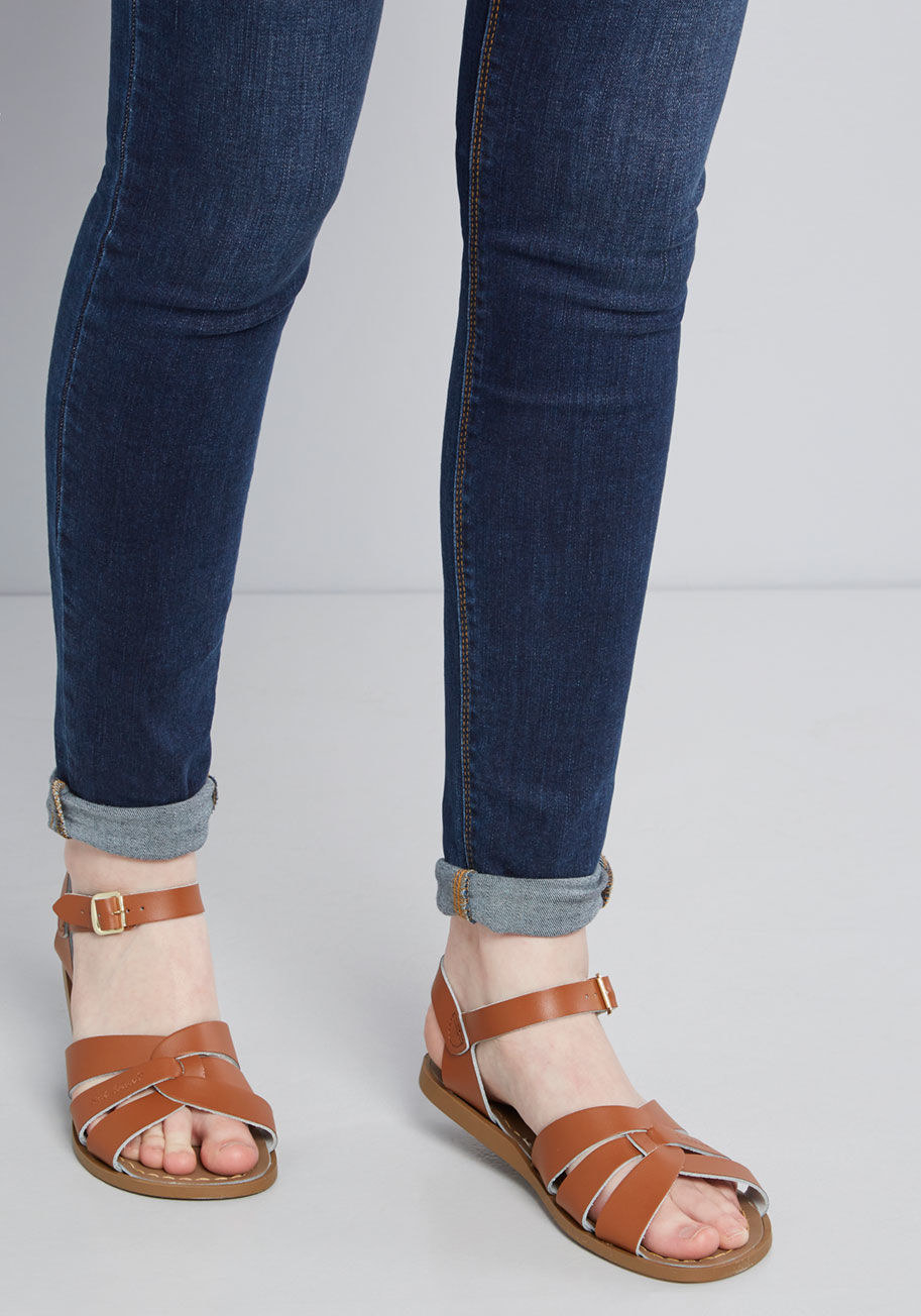 17 Stylish \u0026 Comfy Pairs Of Sandals Our 