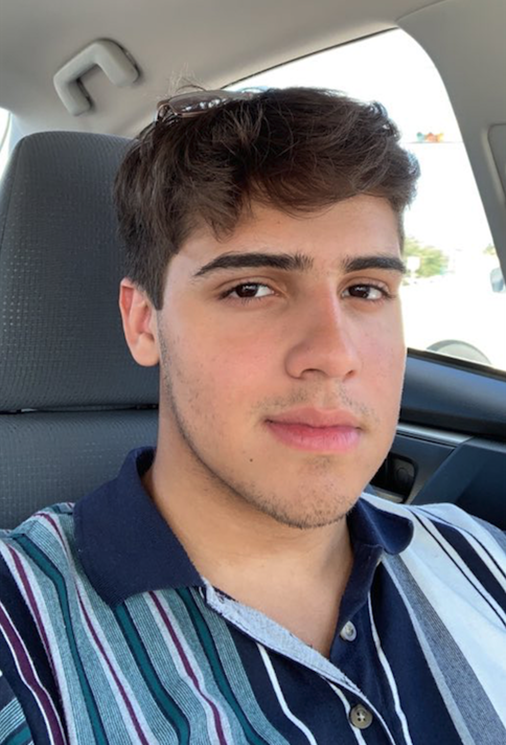 This Teenager Had His Selfies Facetuned By A Follower